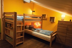 Stimmungsvolle Beleuchtung im Orangen Zimmer