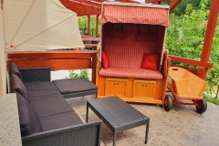 gemütliche Terrasse im Grünen