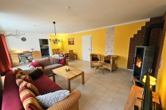 Tamaras riesiges Wohnzimmer für große Familien